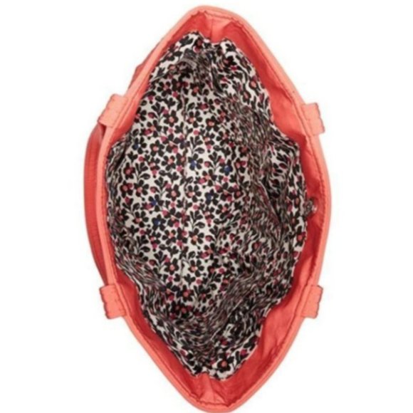 Vera Bradley Iconic Hipster Hobo Tote Shoulder Bag Coral Reef Quilted Large NWT - Picture 7 of 13